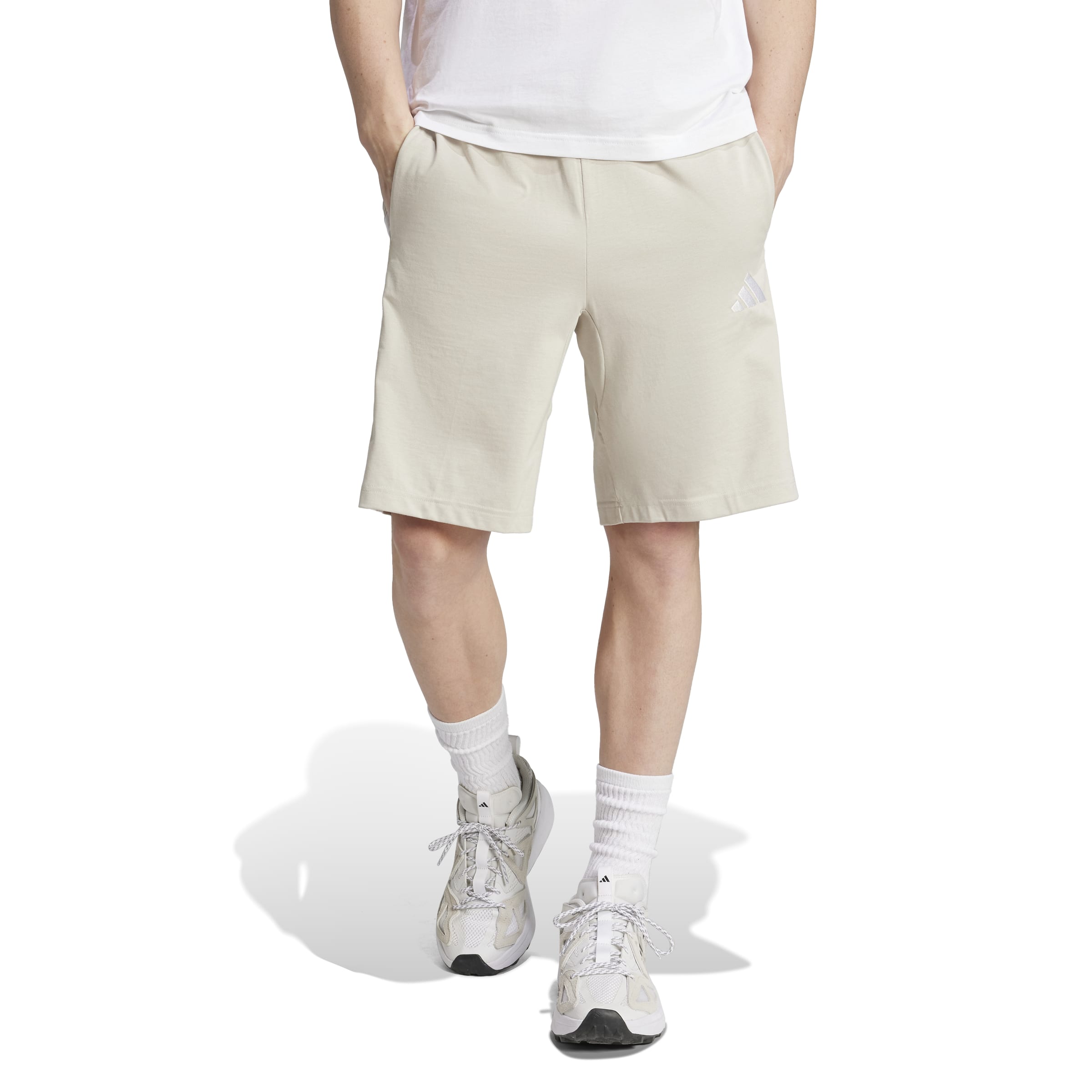 JE6413_2_APPAREL_On Model_Standard View_white